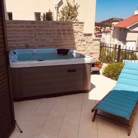 Boutique La Perla Jacuzzi Apartment Murter Exterior photo