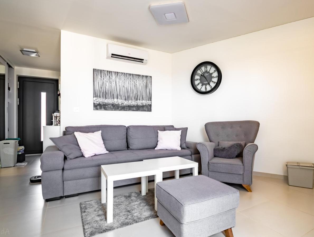 Boutique La Perla Jacuzzi Apartment Murter Exterior photo