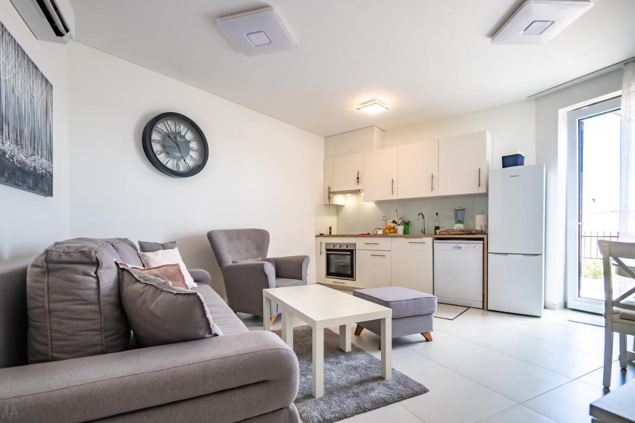 Boutique La Perla Jacuzzi Apartment Murter Exterior photo
