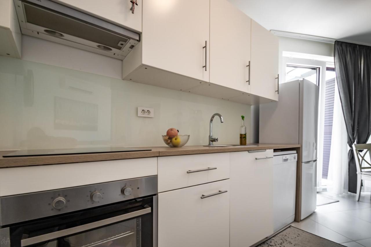 Boutique La Perla Jacuzzi Apartment Murter Exterior photo