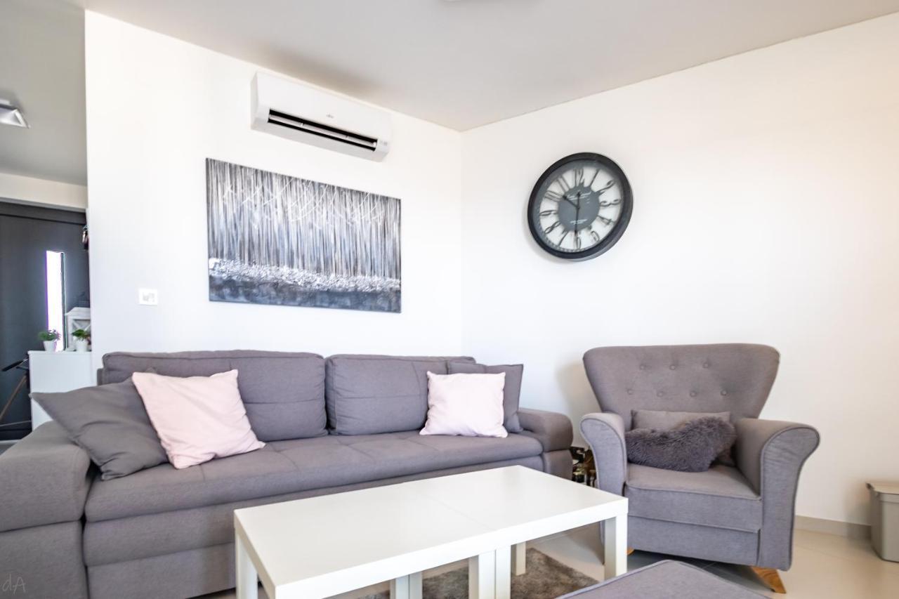 Boutique La Perla Jacuzzi Apartment Murter Exterior photo