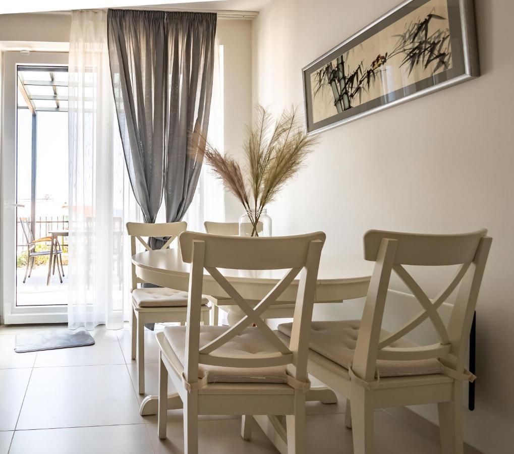 Boutique La Perla Jacuzzi Apartment Murter Exterior photo
