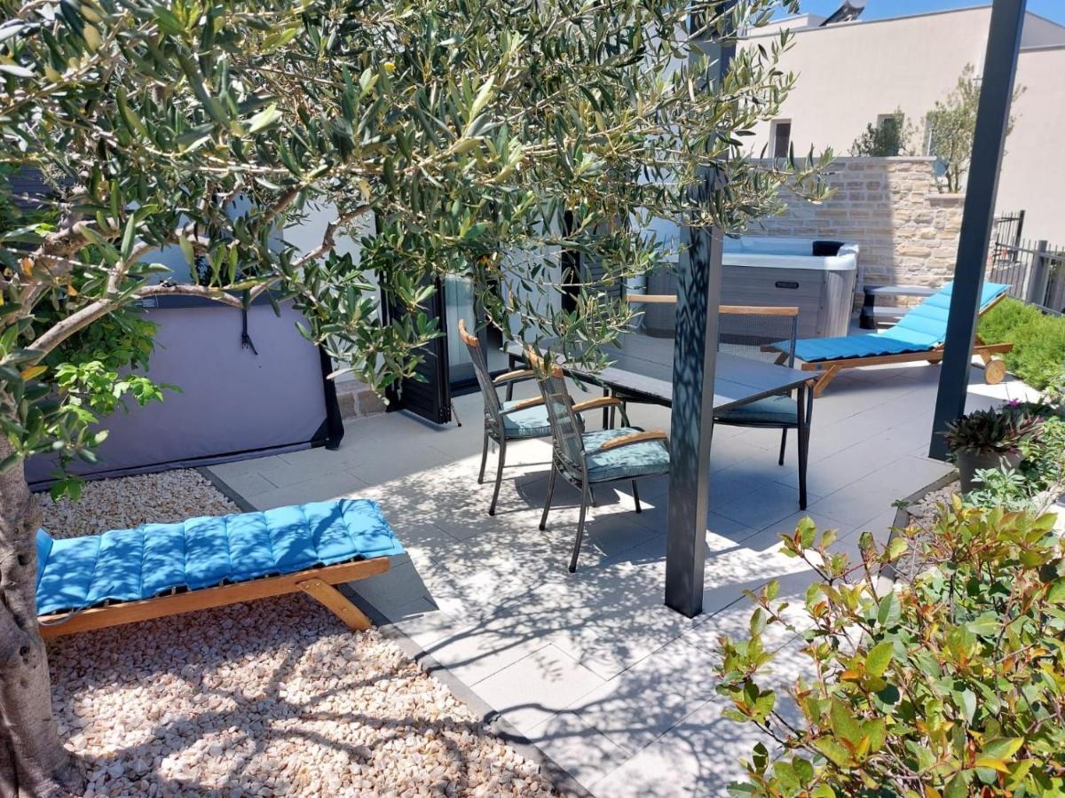 Boutique La Perla Jacuzzi Apartment Murter Exterior photo